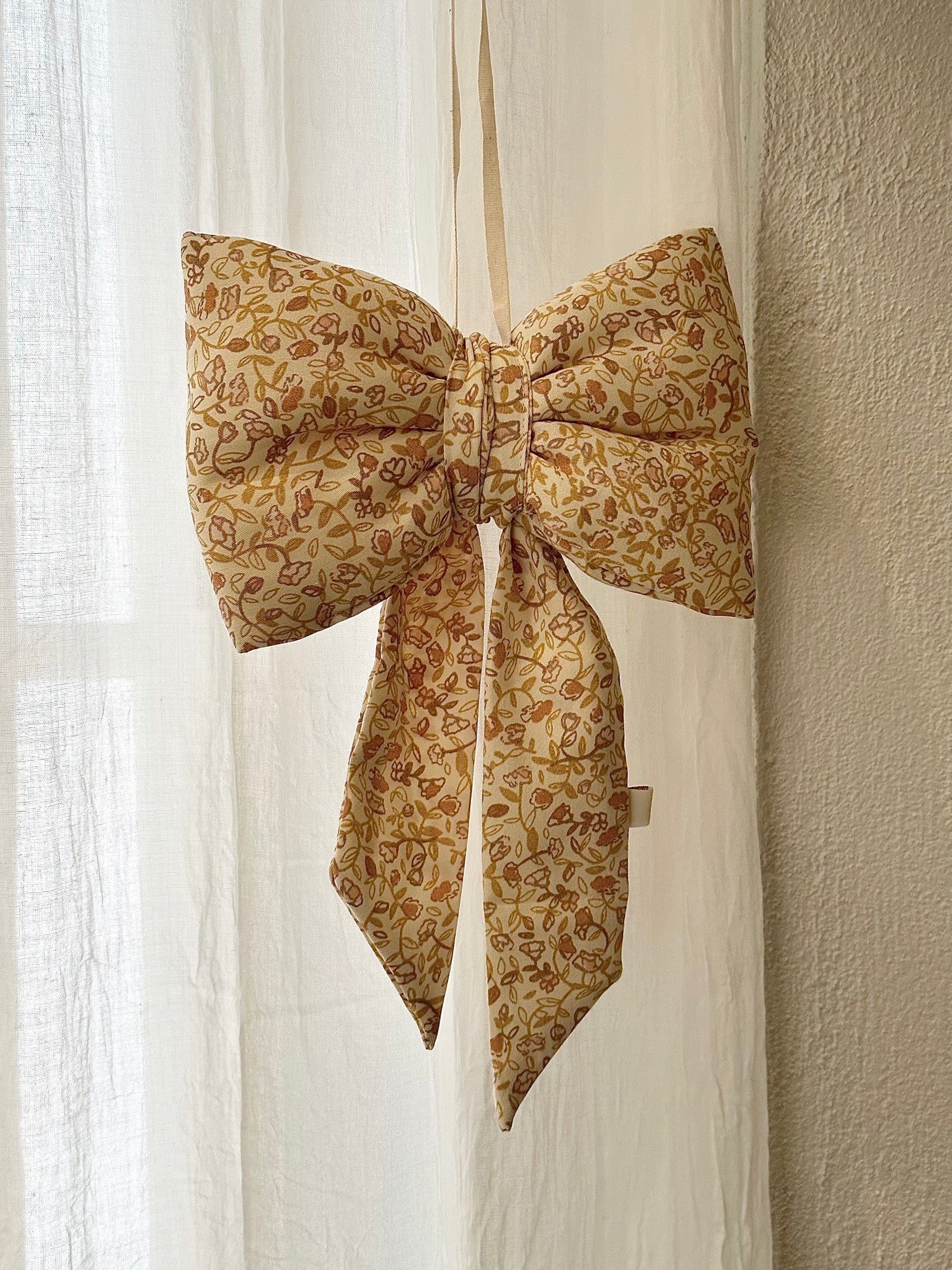 Unik Rosenfarvet Sløjfe - Bæredygtigt Tilbehør til Stilfulde